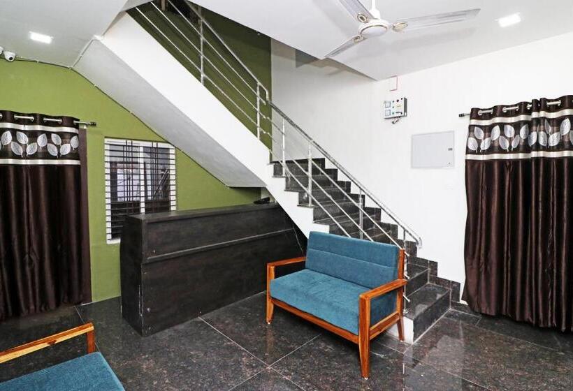 هتل Oyo 18966 Canal Inn