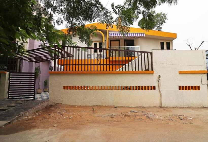 هتل Oyo 18966 Canal Inn