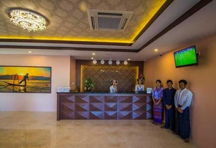 Peach Hotel Inle