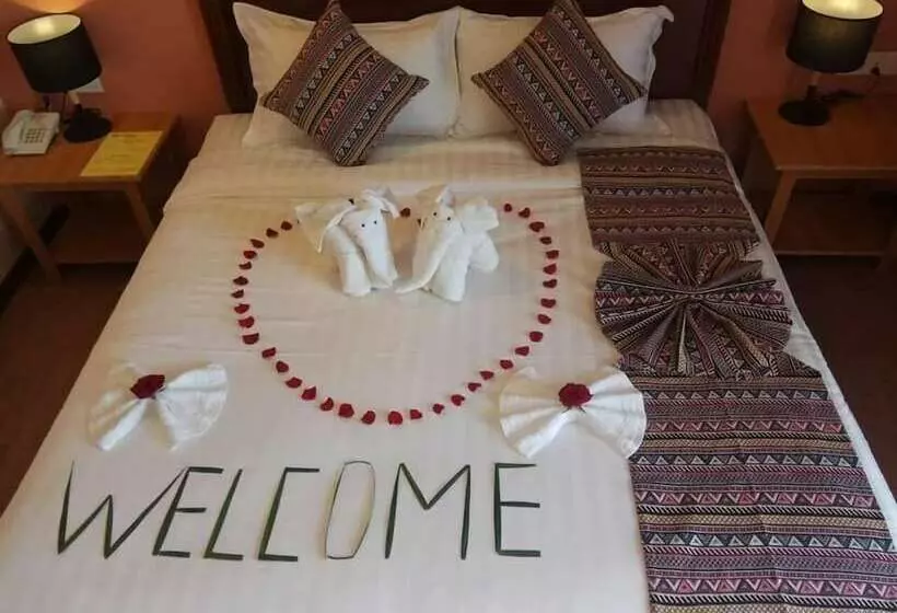 Peach Hotel Inle