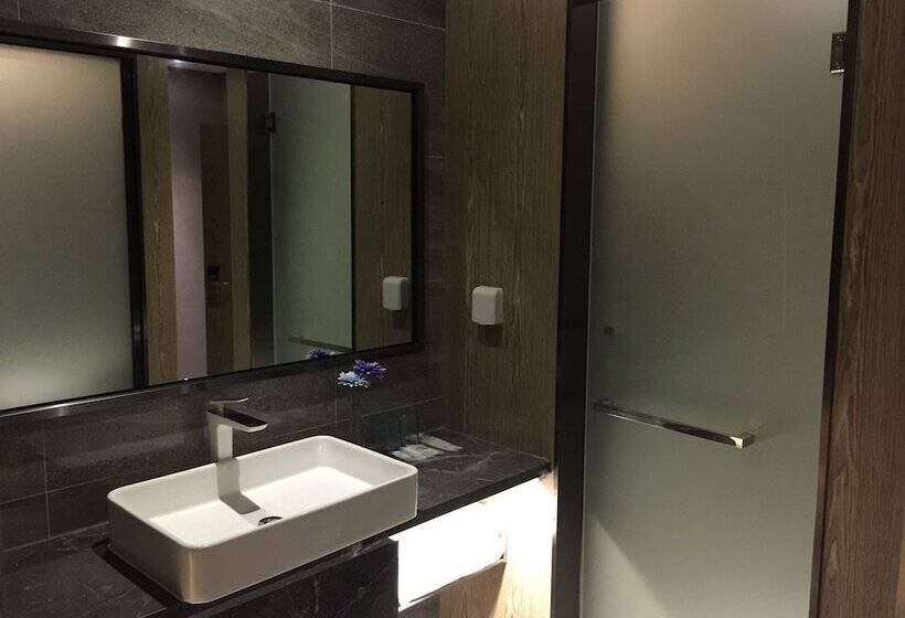 Lifu Hotel Shachong Metro Branch