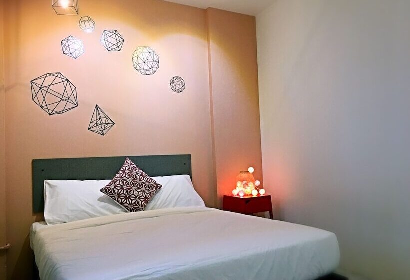 Pensão Hideoutsixty4