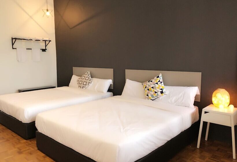 Pensão Hideoutsixty4