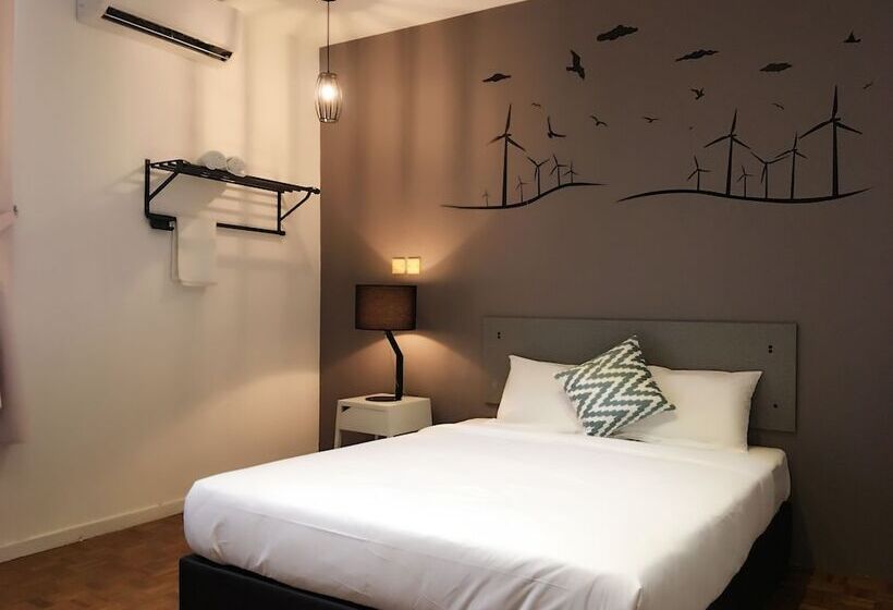 Pensão Hideoutsixty4