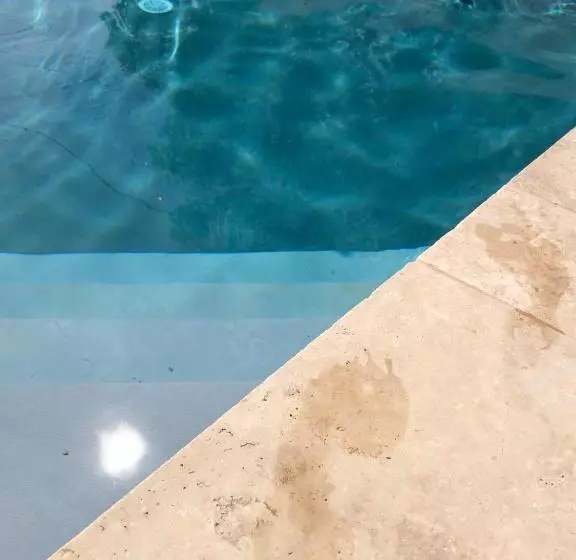 Majatalo La Conciergerie