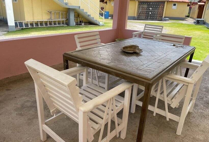 پانسیون Little Shaw Park Guest House