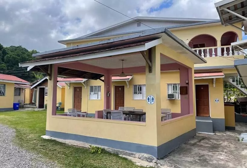 پانسیون Little Shaw Park Guest House