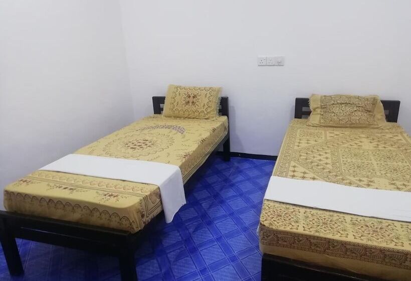 ペンション Sea Shells Inn Arugambay