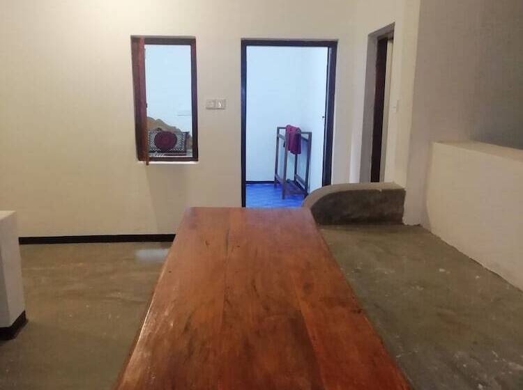 ペンション Sea Shells Inn Arugambay