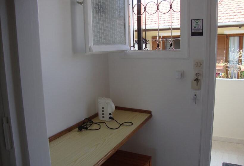 Anya Studios By Estia