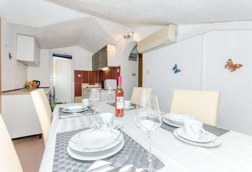 Apartments And Room Napoli