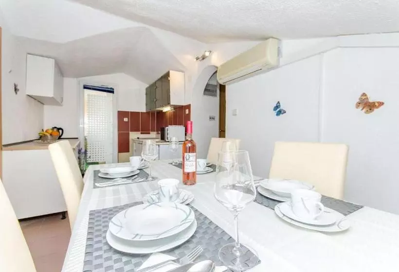 Apartments And Room Napoli