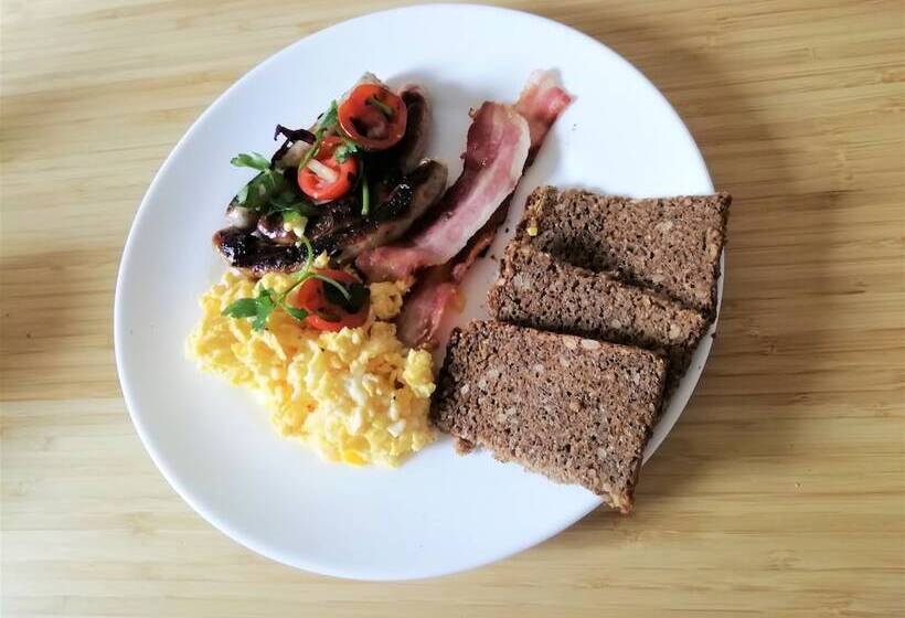 تختخواب و صبحانه Bristol Bnb