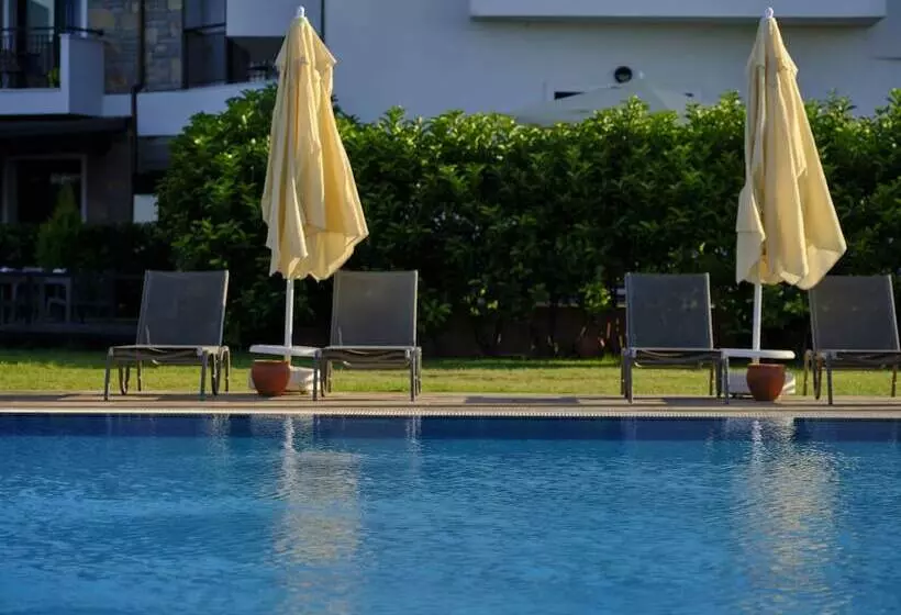 Acroter Hotel & Spa