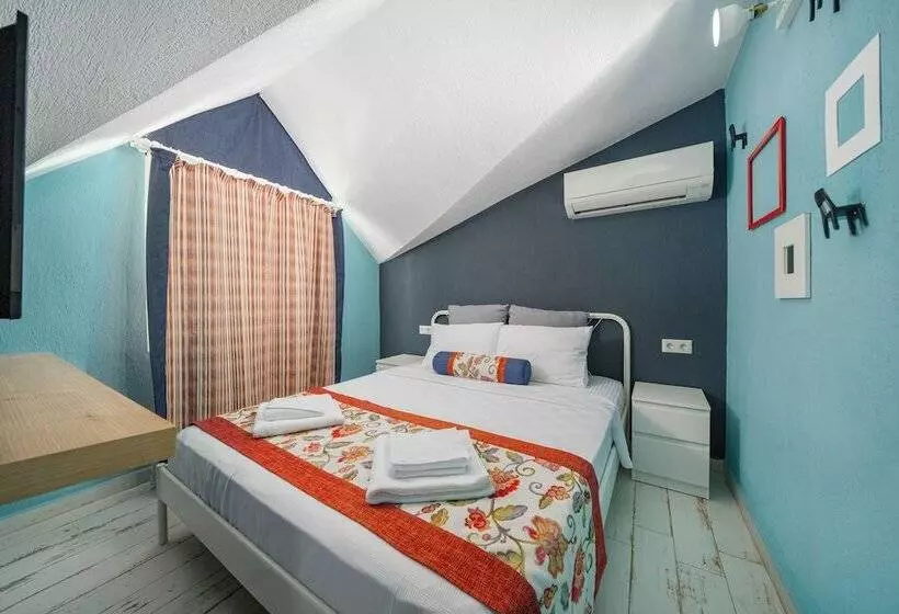 Hotelli İsinda Pansiyon