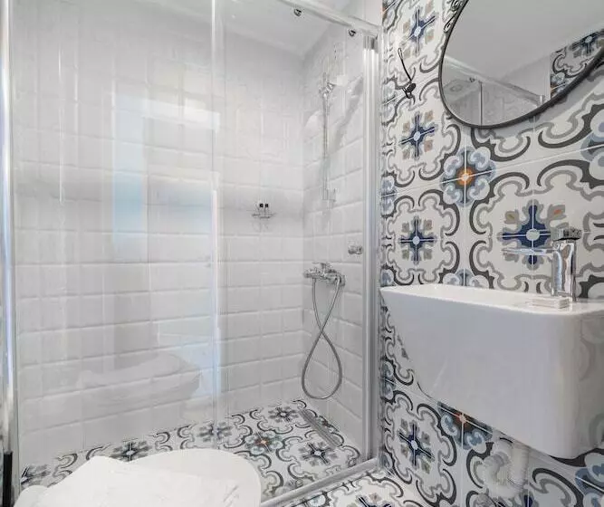 Hotelli İsinda Pansiyon