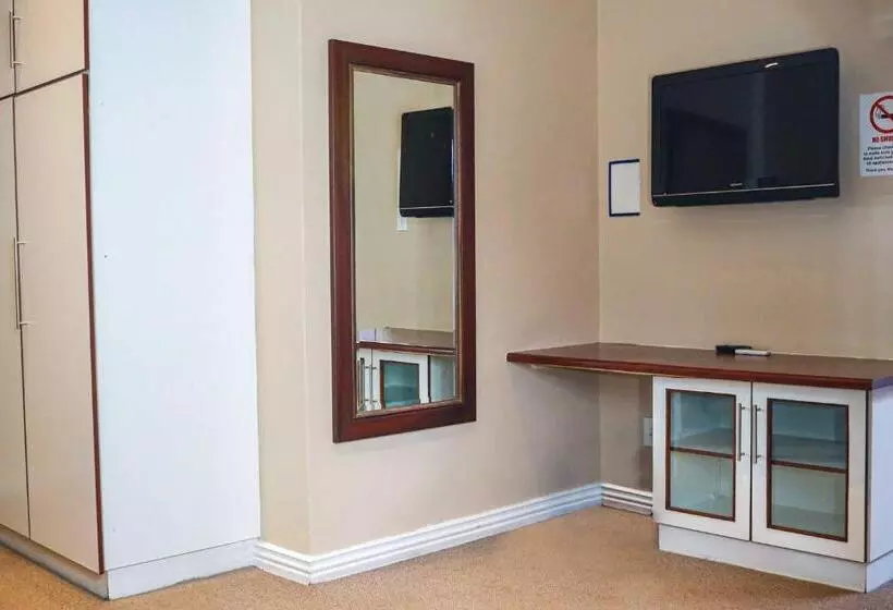 Hotelli Komani Resorts