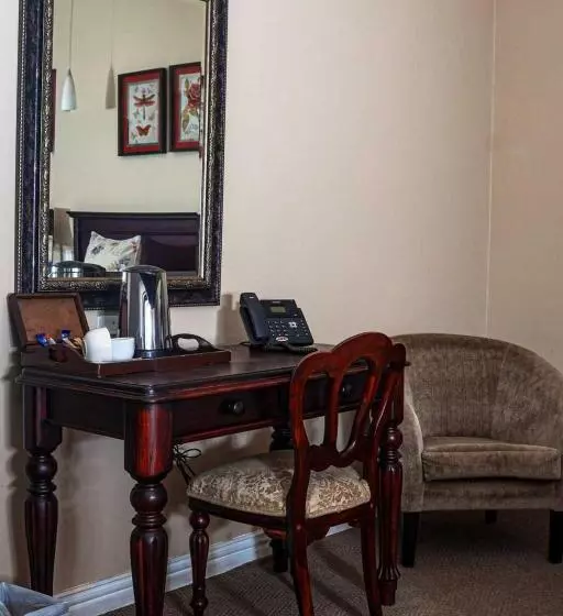 Hotelli Komani Resorts