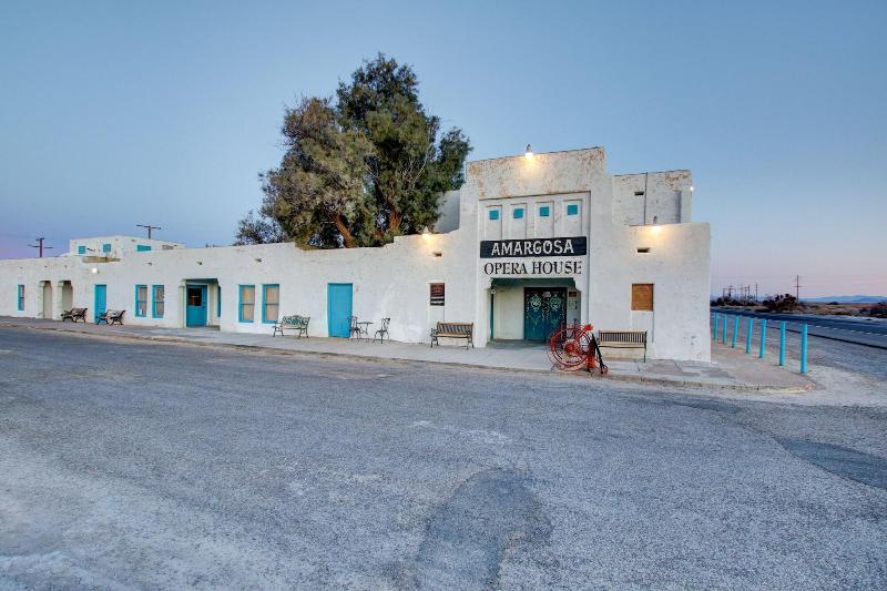 מוטל Amargosa Opera House &