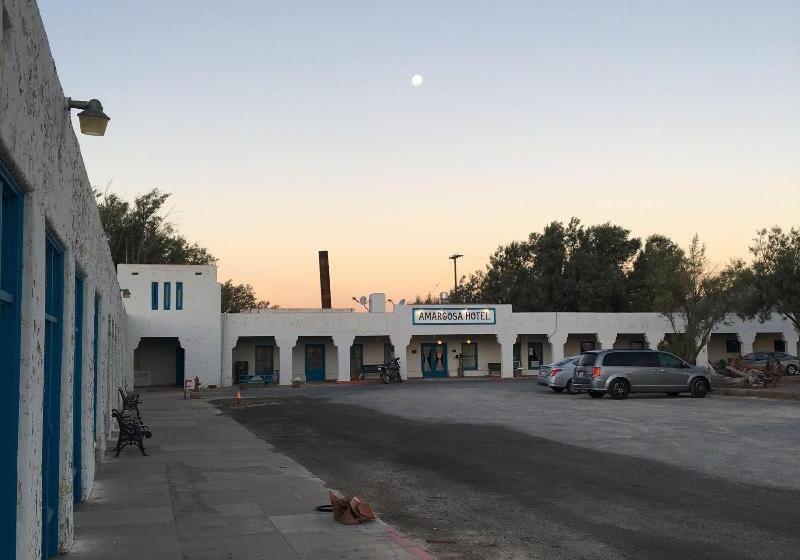 מוטל Amargosa Opera House &