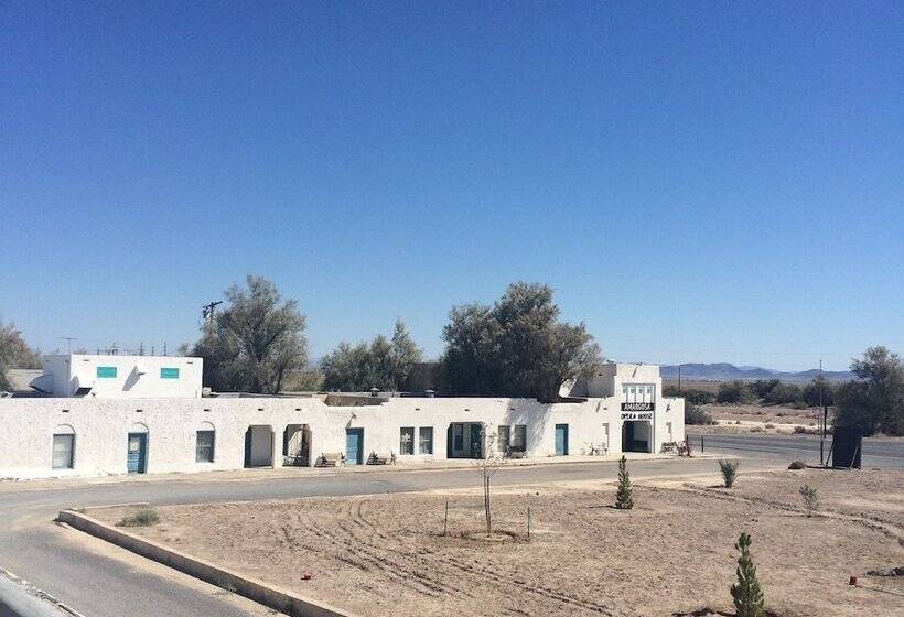 מוטל Amargosa Opera House &