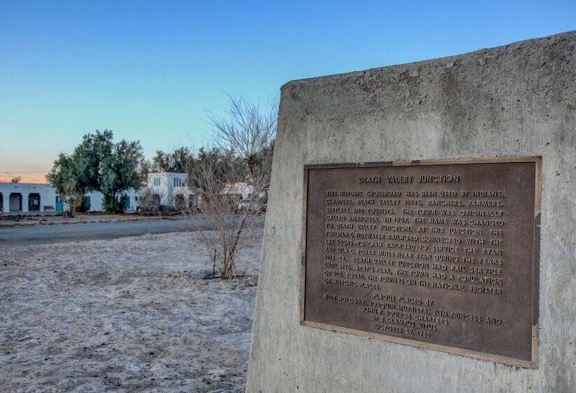 מוטל Amargosa Opera House &