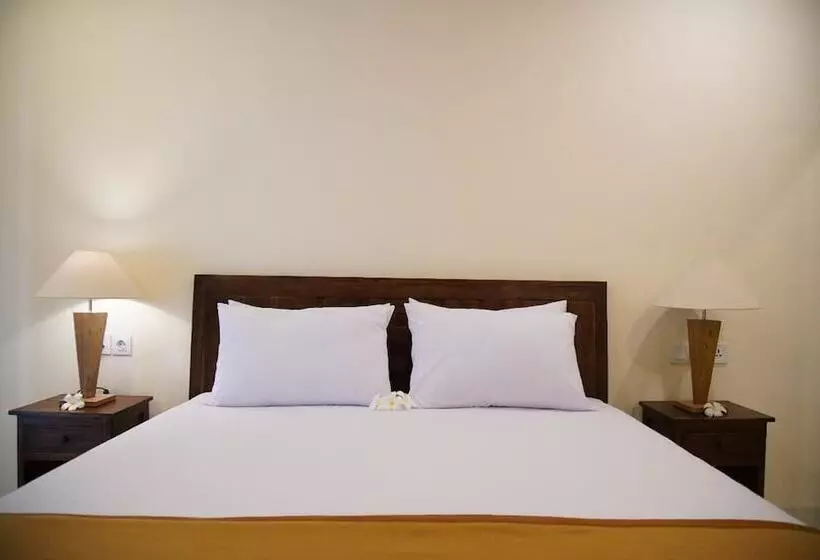 ペンション Eddys Cottages & Villa