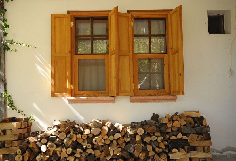 پانسیون Koyevi Olympos Countryhouse