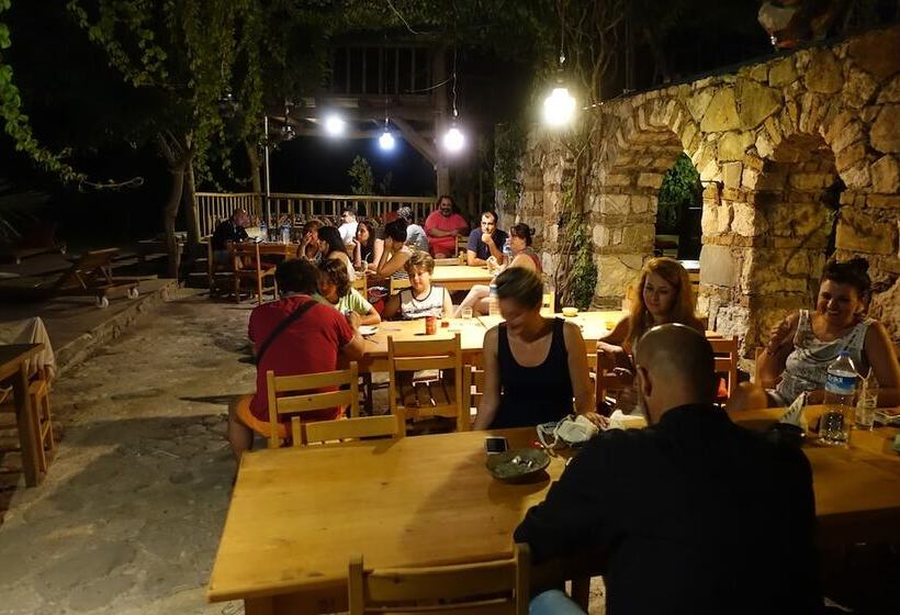 پانسیون Koyevi Olympos Countryhouse