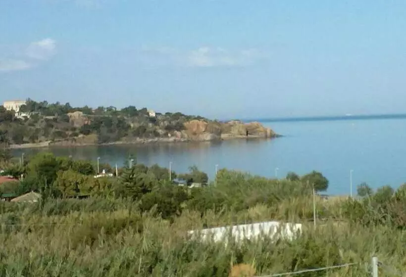 تختخواب و صبحانه Holidays Cefalù