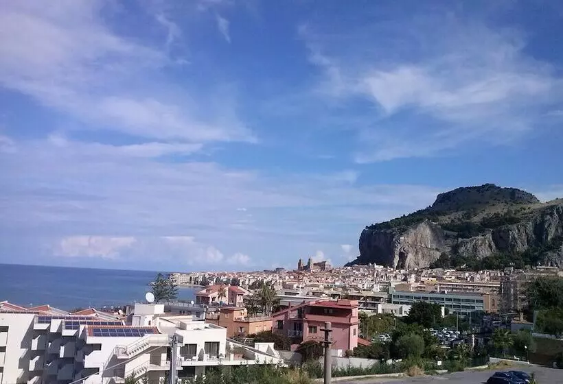 تختخواب و صبحانه Holidays Cefalù