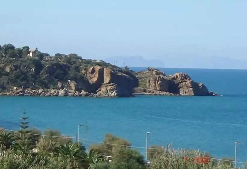 تختخواب و صبحانه Holidays Cefalù