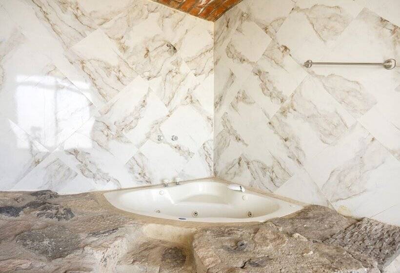 Capital O Hotel Posada Terraza, Guadalajara