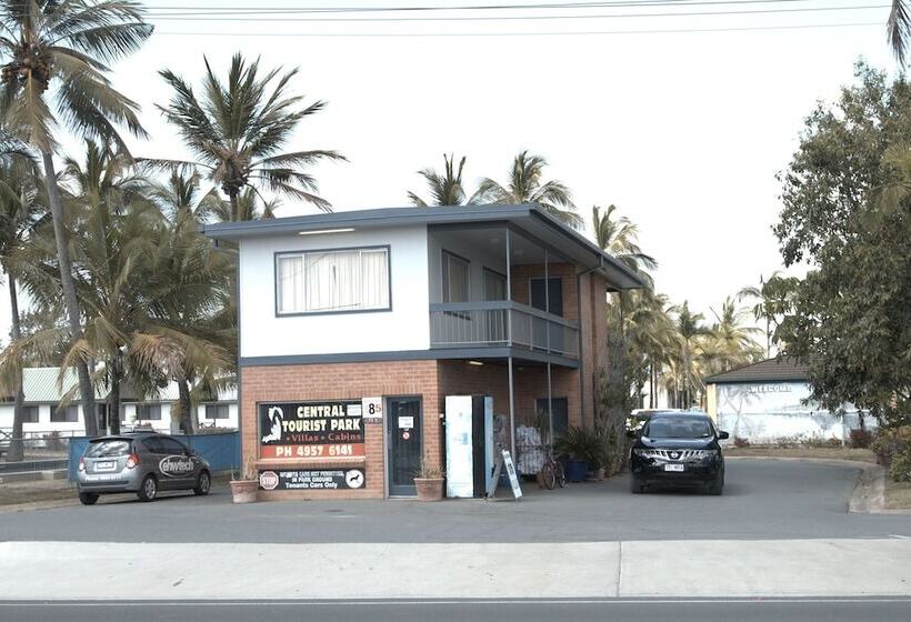 בית מלון כפרי Central Tourist Park