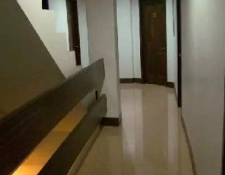ホテル D' Morvie Suites Lapasan