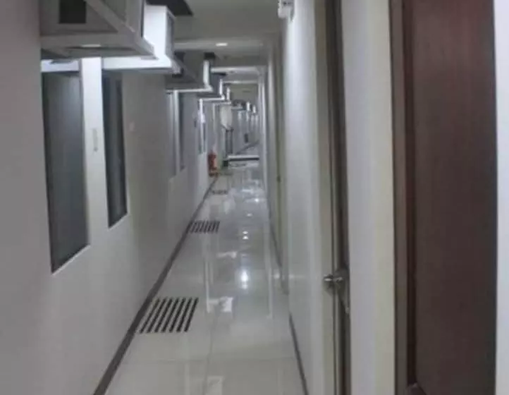 ホテル D' Morvie Suites Lapasan