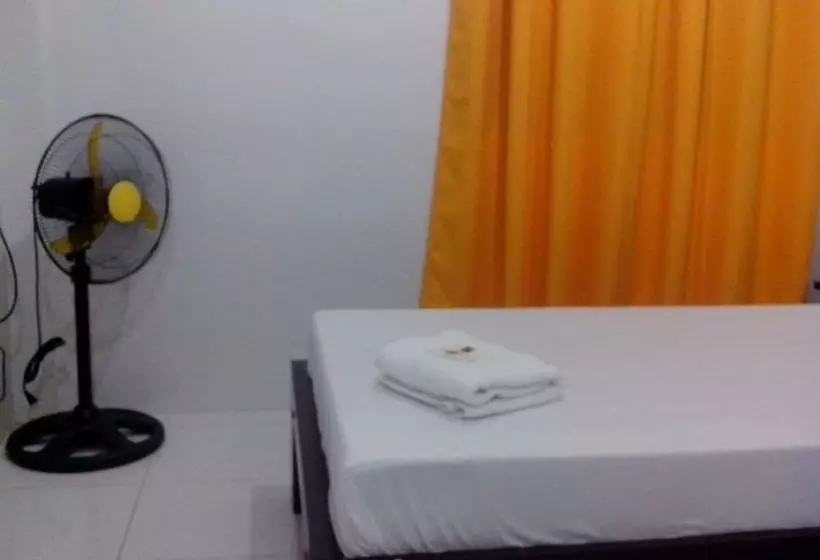 Hotelli Ddd Habitat Dormtel