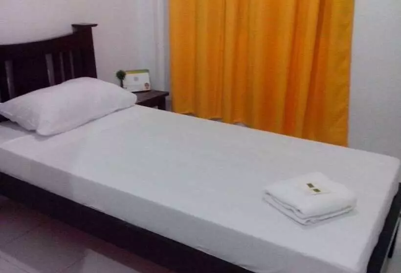 Hotelli Ddd Habitat Dormtel