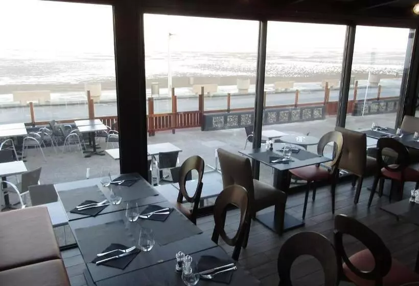 Hotelli Face à La Mer