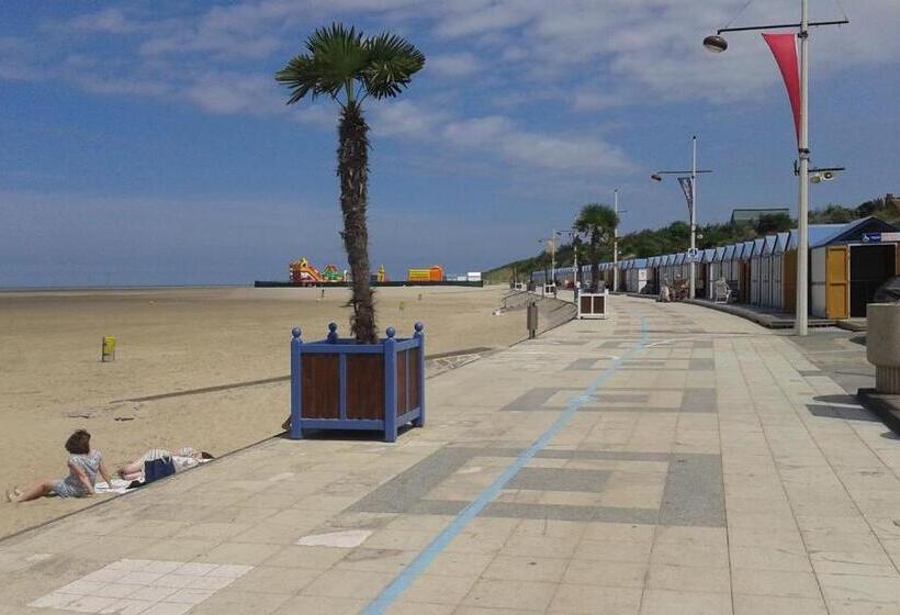 Отель Face à La Mer