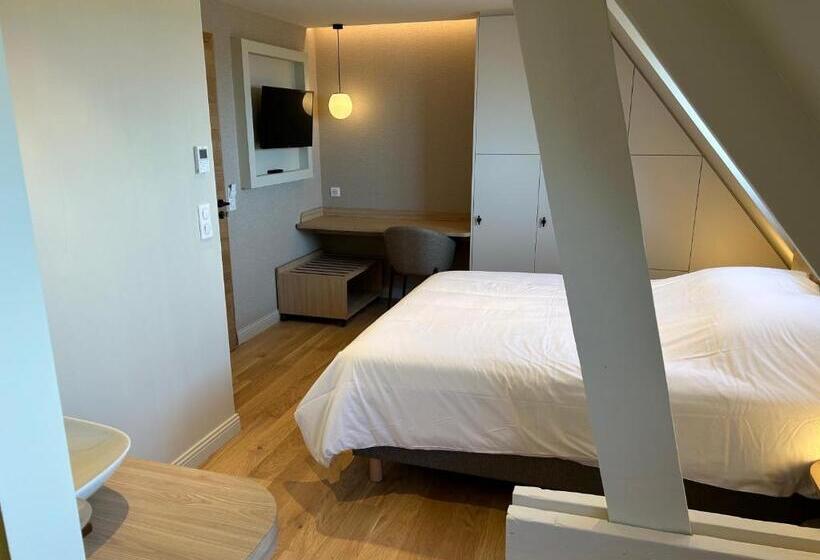 Отель Face à La Mer