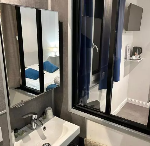 Hotelli Face à La Mer