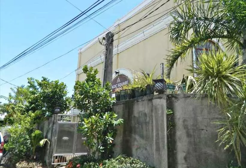 Hotelli Magic Square Inn