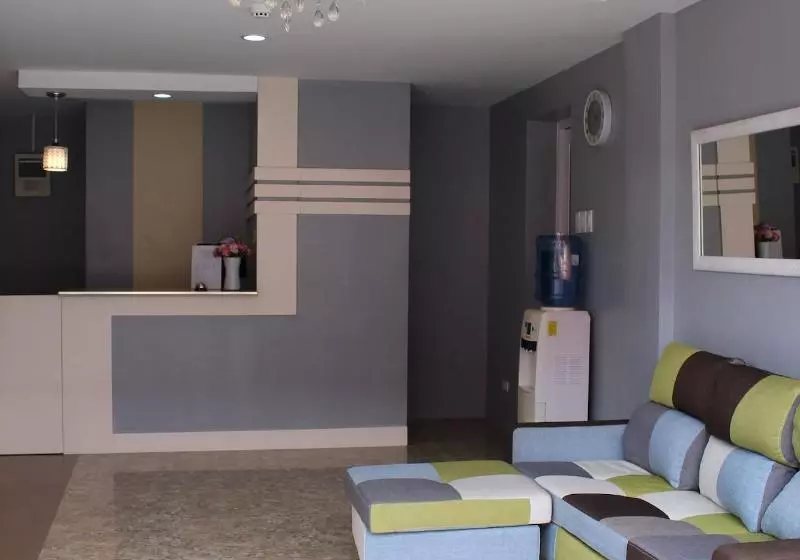 Rusville Hotel & Residences