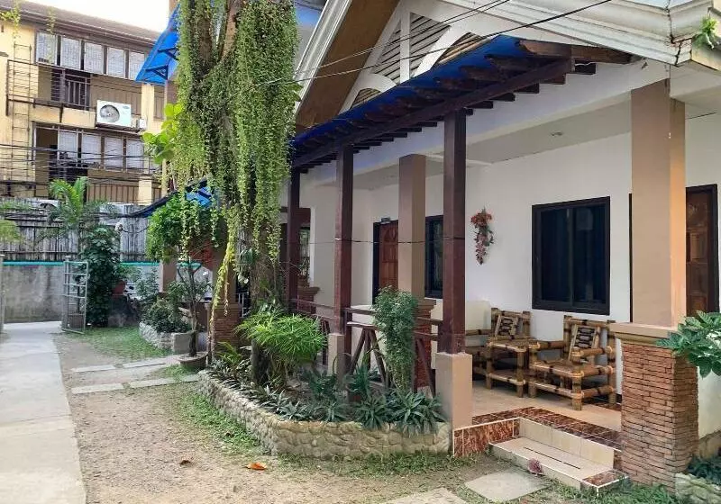 ホテル St Vincent Cottages Dee And Timmy Side