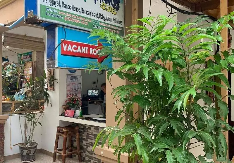 ホテル St Vincent Cottages Dee And Timmy Side