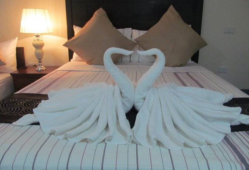 בית מלון כפרי Venezia Suites Resort