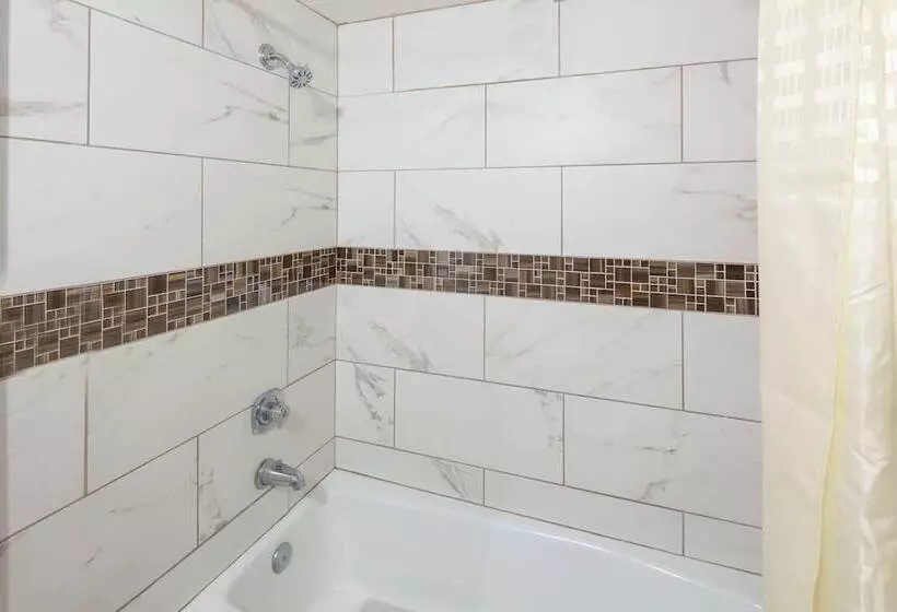 モーテル Travelodge By Wyndham Harbor City