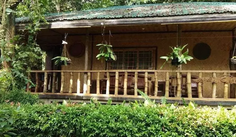 پانسیون Nelly's Nipa Hut