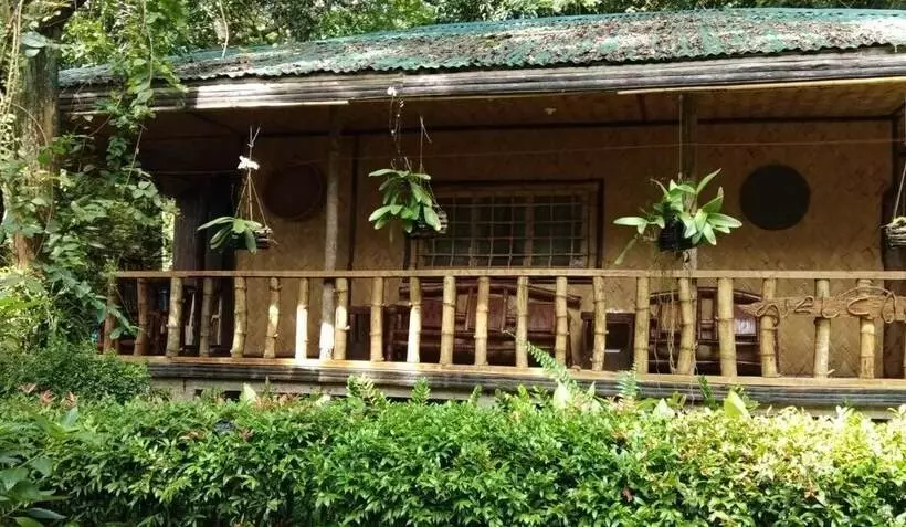 پانسیون Nelly's Nipa Hut